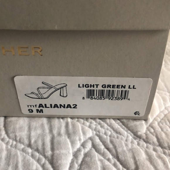 Marc Fisher Size 9 Alaina Light Green Sandal - Picture 4 of 6